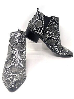 Bar III faux snakeskin Chelsea ankle boots Gabby Sz 10 M Black gray Dual Stretch